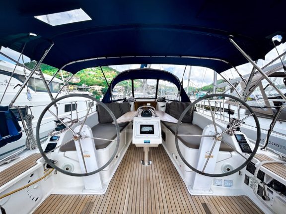 Image of Jitterbug yacht #8