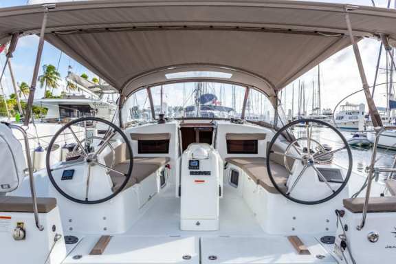 Image of Tola Sunrise yacht #6