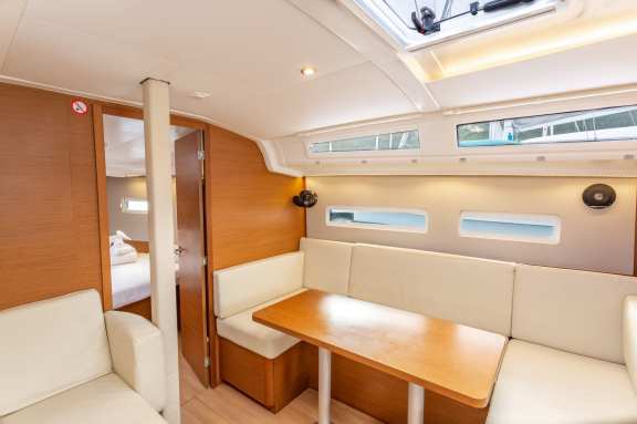 Image of Tola Sunrise yacht #23