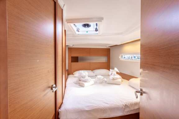 Image of Tola Sunrise yacht #29