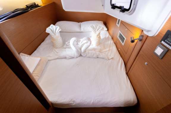 Image of Tola Sunrise yacht #31