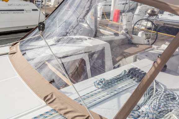 Image of Tola Sunrise yacht #40