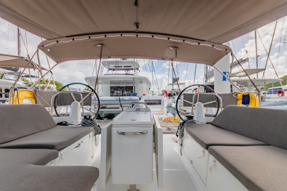 Image of Rhythm & Blues yacht #7