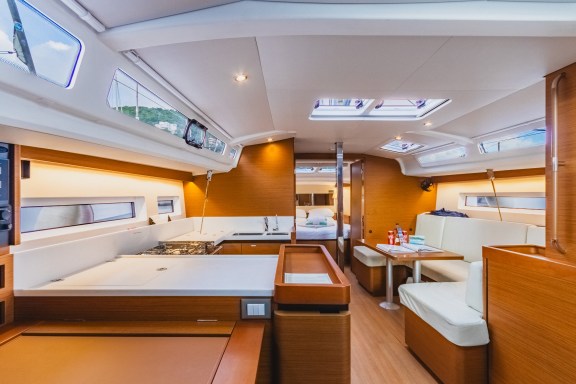 Image of Rhythm & Blues yacht #16