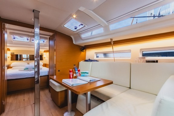 Image of Rhythm & Blues yacht #19