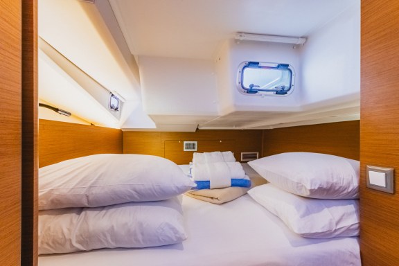 Image of Rhythm & Blues yacht #24