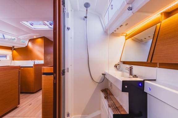 Image of Rhythm & Blues yacht #27