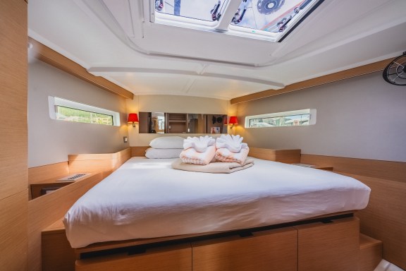 Image of Hakuna Matata IV yacht #25