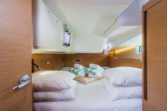 Image of Hakuna Matata IV yacht #26