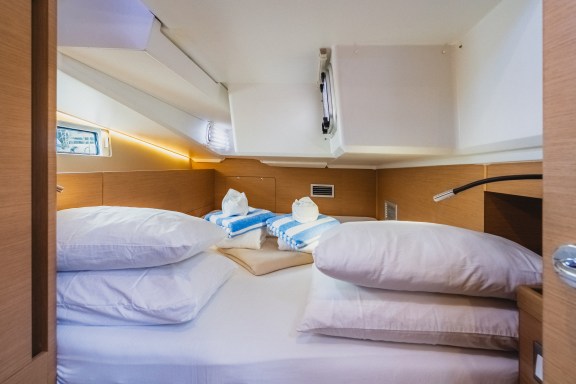 Image of Hakuna Matata IV yacht #27