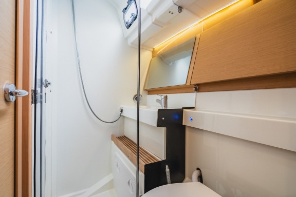 Image of Hakuna Matata IV yacht #29