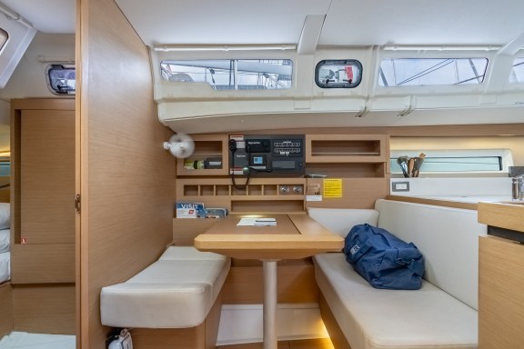 Image of After Physics yacht #18