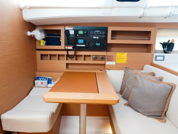 Image of After Physics yacht #19