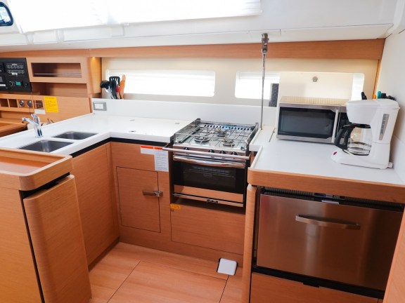 Image of After Physics yacht #20