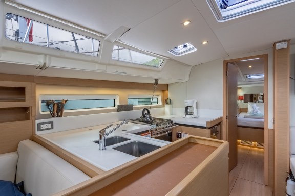 Image of After Physics yacht #25