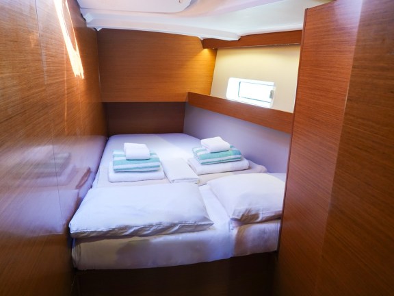 Image of Cosette II yacht #27