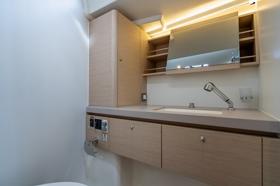 Image of Sunday Girl yacht #6