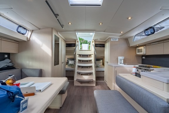 Image of Sunday Girl yacht #8