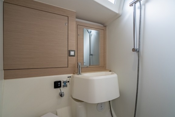 Image of Sunday Girl yacht #12