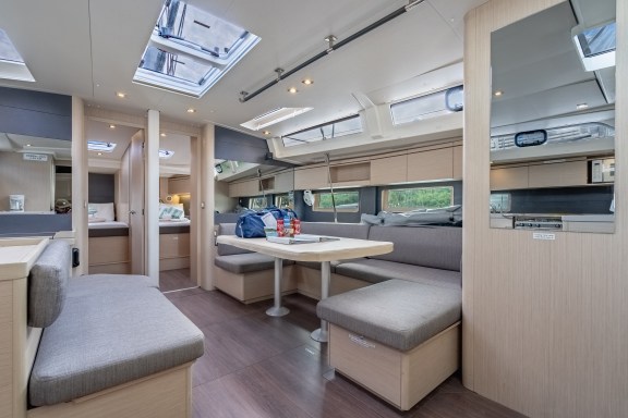 Image of Sunday Girl yacht #13