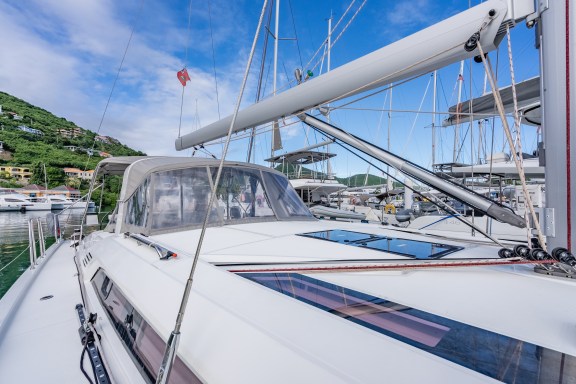 Image of Sunday Girl yacht #25