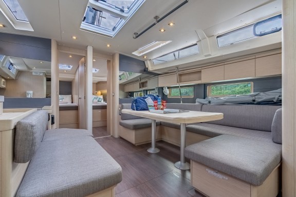 Image of Sunday Girl yacht #23