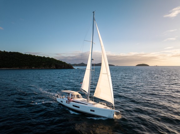 Image of Sunday Girl yacht #35