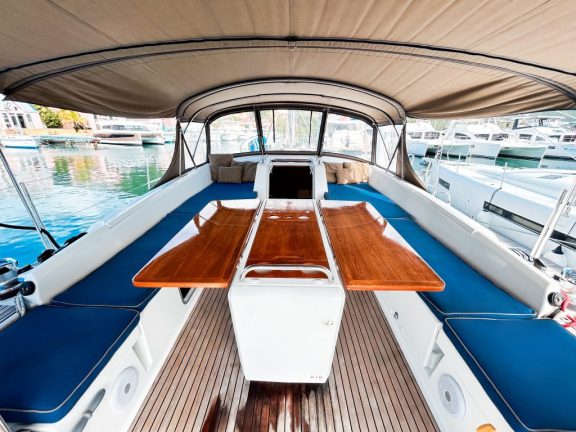 Image of Paradise Found yacht #9