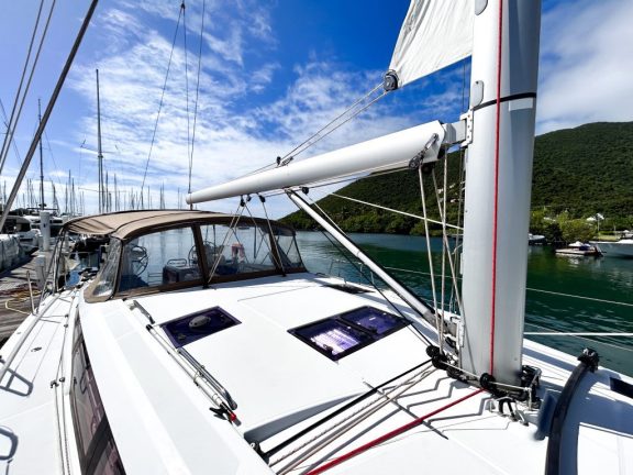 Image of Paradise Found yacht #13