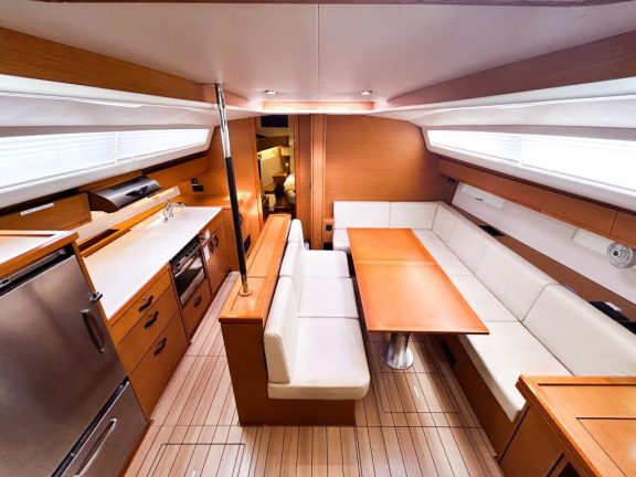 Image of Paradise Found yacht #15