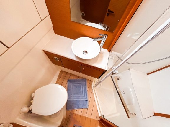 Image of Paradise Found yacht #24