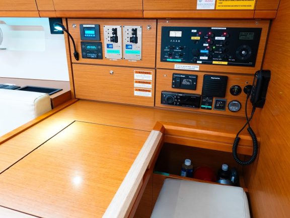 Image of Paradise Found yacht #26