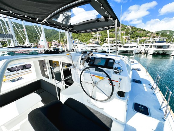 Image of Cloudwalker yacht #15