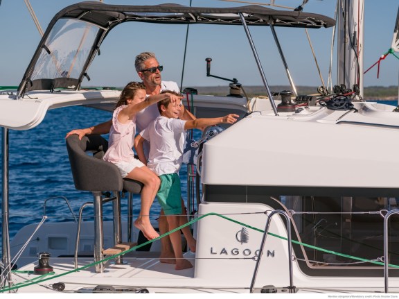 Image of Cloudwalker yacht #16