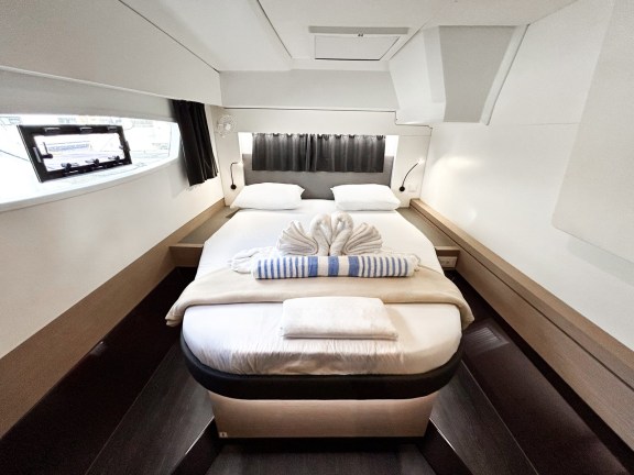 Image of Brown Eyed Girl yacht #21