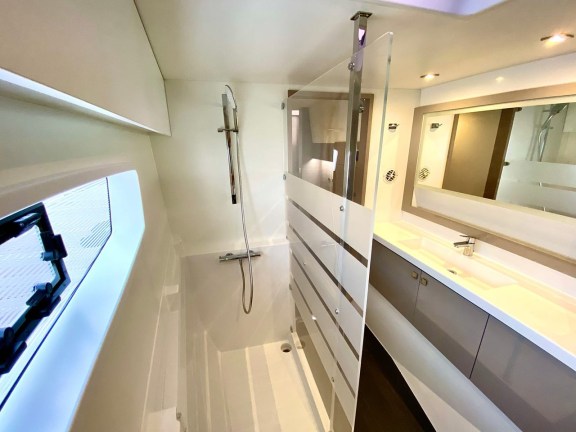 Image of Brown Eyed Girl yacht #24