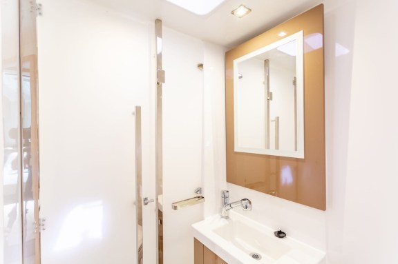 Image of Brown Eyed Girl yacht #28