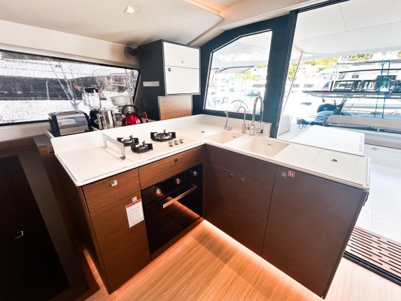 Image of Duality II yacht #24