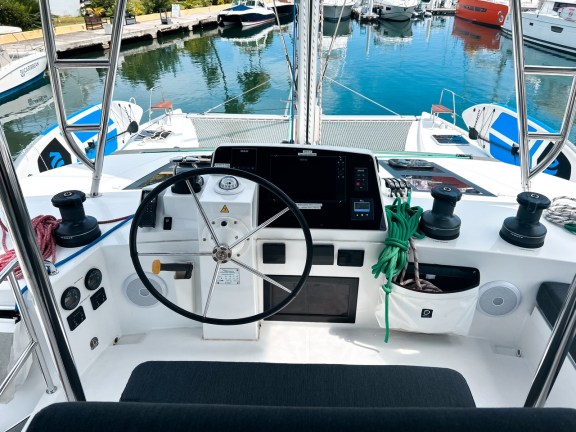 Image of Cadenza yacht #11