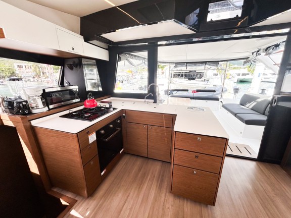 Image of Cadenza yacht #19