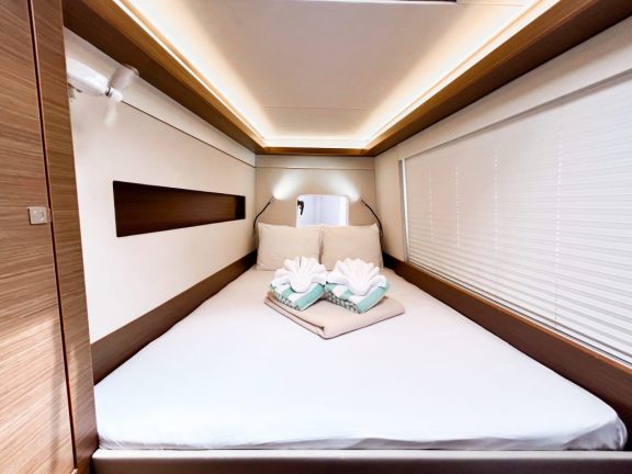 Image of Luna yacht #34