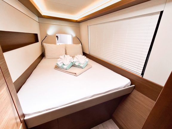 Image of Luna yacht #35