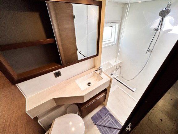 Image of Clearlake III yacht #28