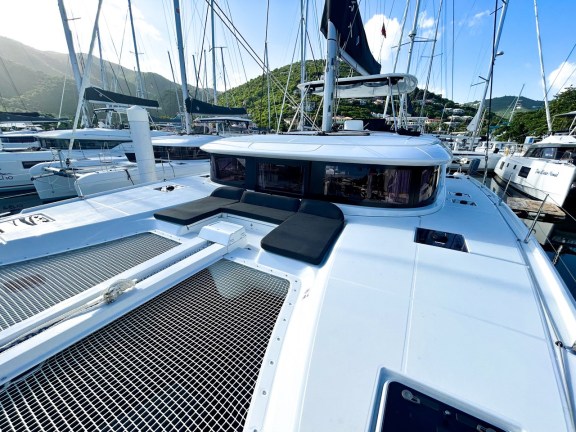 Image of Island Tonic yacht #5