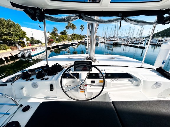 Image of Island Tonic yacht #10