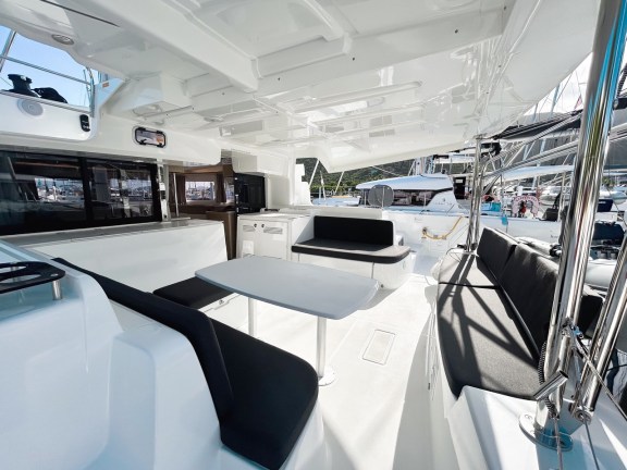 Image of Island Tonic yacht #14