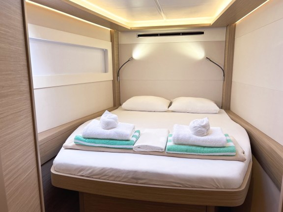 Image of Island Tonic yacht #26