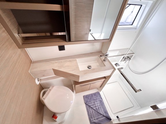 Image of Island Tonic yacht #28