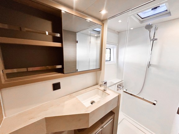 Image of Island Tonic yacht #29