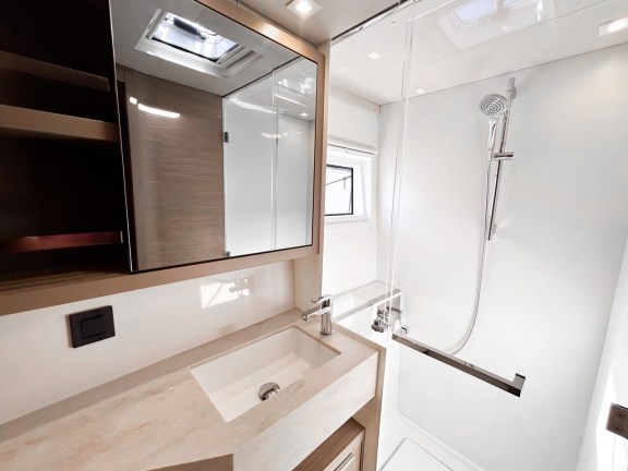 Image of Island Tonic yacht #27